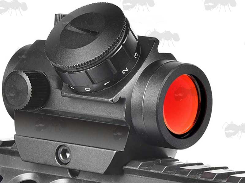 Brightness Settings On The AnTac Red Dot Sight with Rubber Bikini Style Lens Covers, Weaver / Picatinny Rail