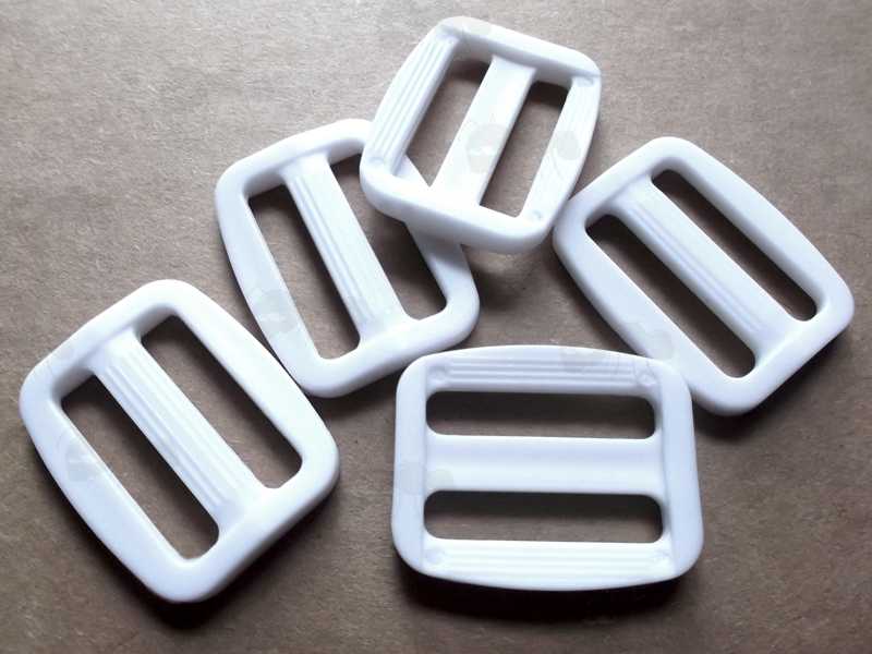 Five White Plastic Curved Tri-Glide Webbing Adjuster Buckle With Ridges