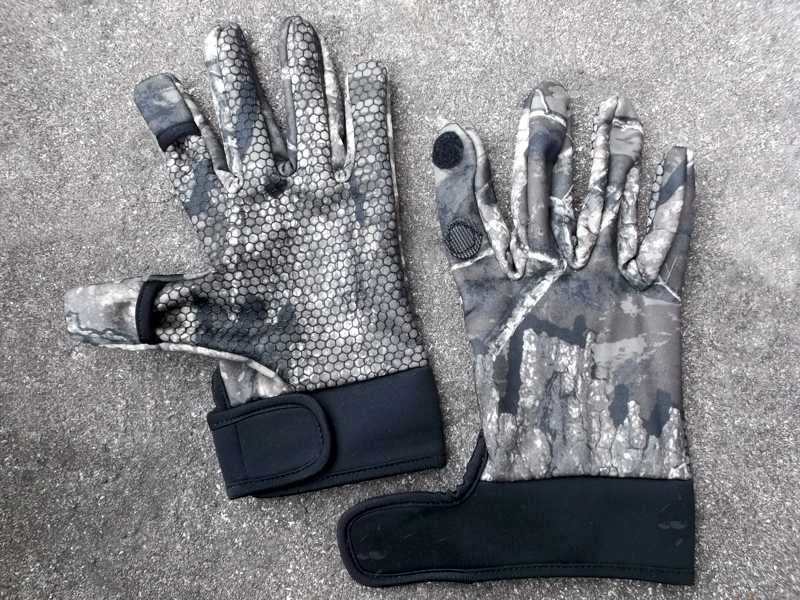 Green Hardwood Camouflage Full Finger Hunting Gloves