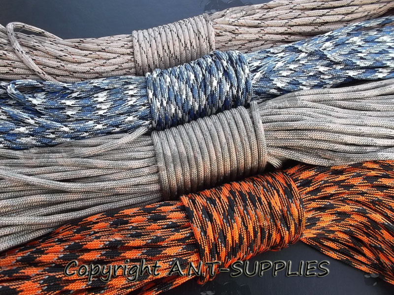 Four 30 Metre Lengths of Camouflage Patterend Reflective Paracord