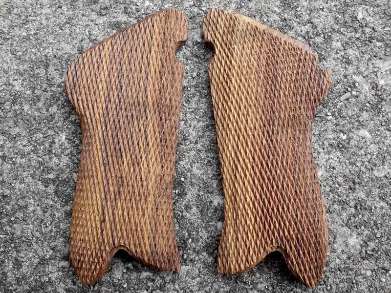 Pair of Wooden Luger P08 Pistol Grips with Detailed Fully Chequered Pattern