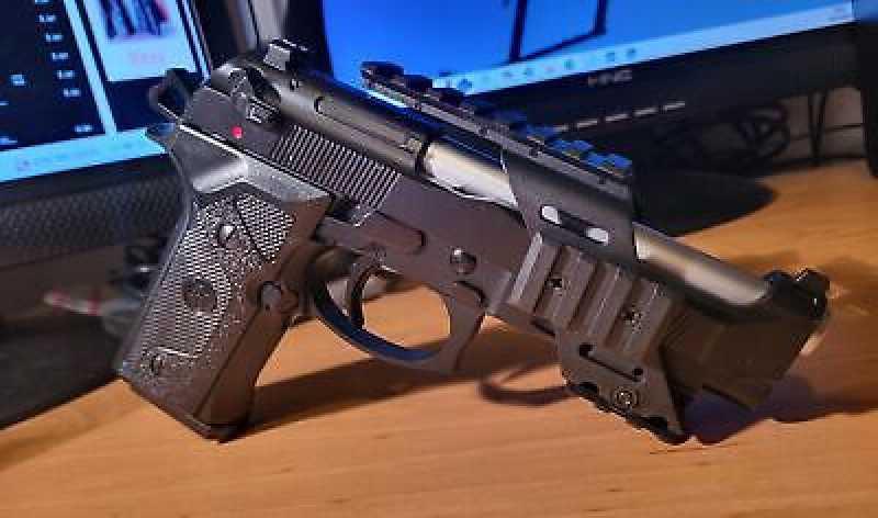 Black Polymer Universal Fitting Railed Pistol Scope Rail Mount Adapter on a Beretta 92F M9A1 Pistol