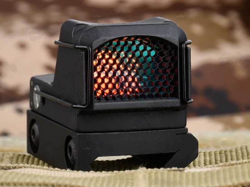Airsoft Trijicon RMR Style Anti-Reflection Device Killflash with Metal Clip-On Fittings, Shown Fitted to a Black Coloured RMR Sight
