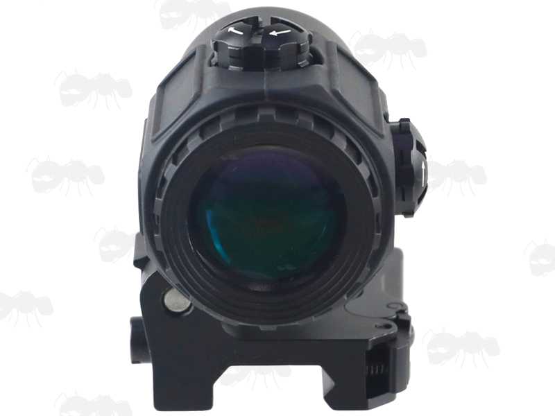 Rear Lens View of The Dot Sight Miniaturised Magnifier with x3 Magnification, Mounted on a Flip To The Side Picatinny Rail Base Mount