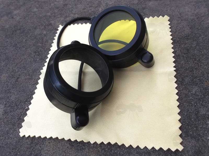 Bikini Lens Covers and Lens Cloth Included with The M4 / M16 Carry Handle 4x20mm Scope
