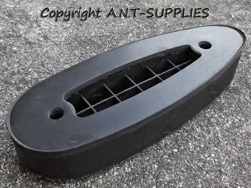 Rear View of The Hard Section Black Colour Recoil Pad with Leather Effect Textured Grip by Bisley for Skeet Shooting